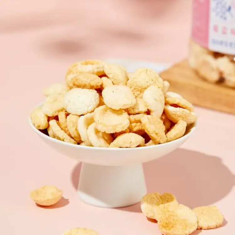 As fatias crocantes de cracker de arroz são amigáveis ​​para pessoas com dentes ruins?